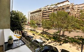 Downtown Oasis: Central Apartments With Cozy Charm